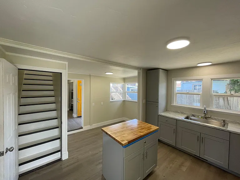 3241 Trinity St — Photo 5