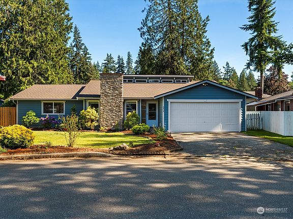 2nd image of 6519 21st Drive NE