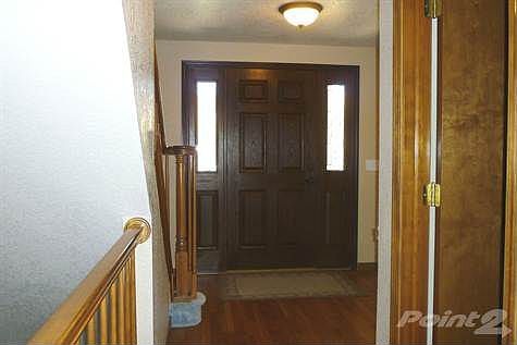 Newer Upgraded Front Door and Hardwood Floor Entry