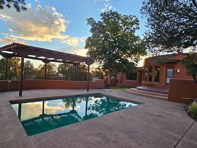 1306 Lejano Ln — Photo 37