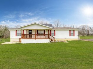 1305 Calder Rd, Dale, TX 78616