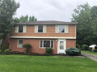 421 Old Shay Ln, Youngstown, OH
