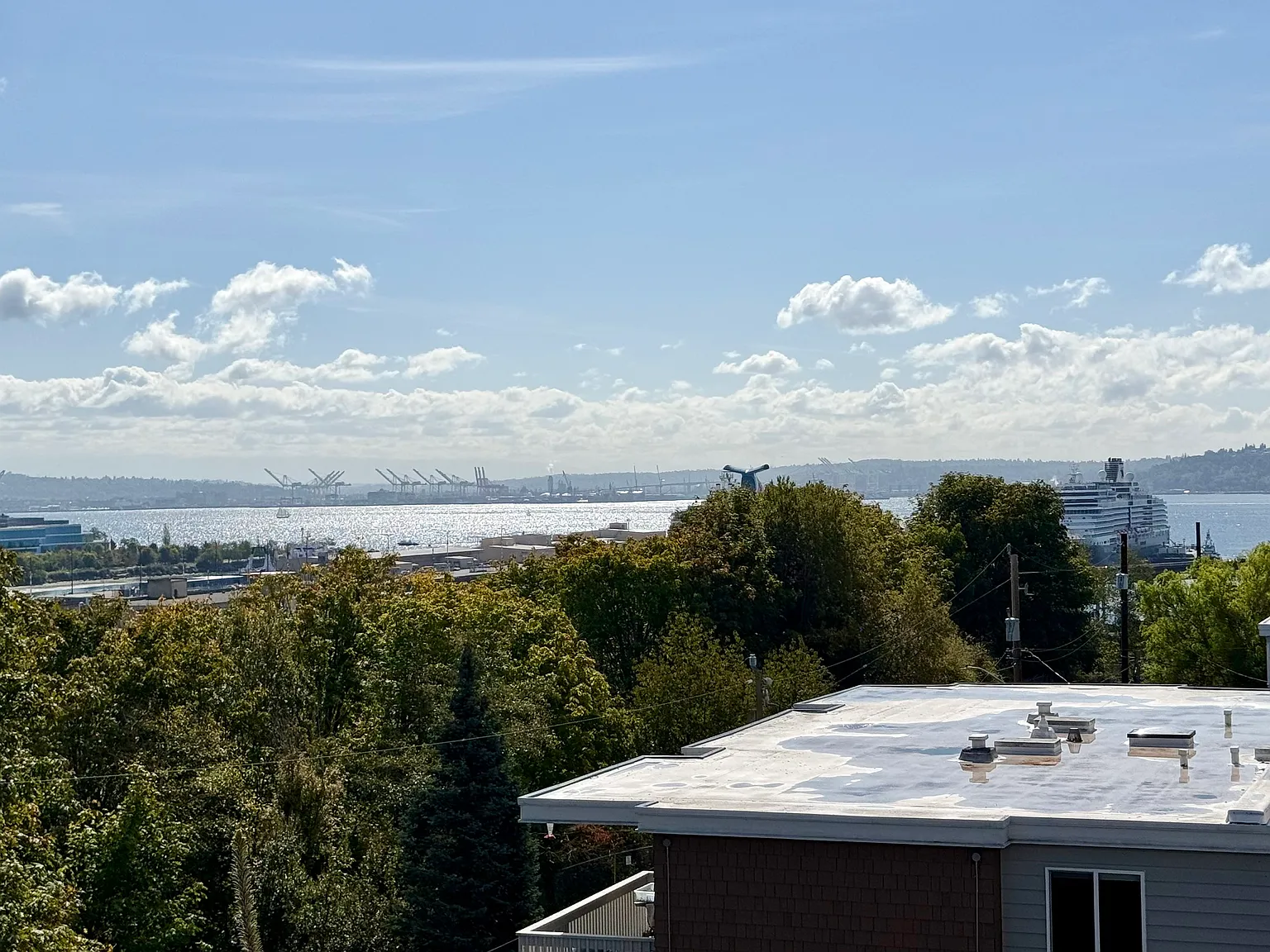 3 bed, 1700 sqft, $3,700 — Photo 2