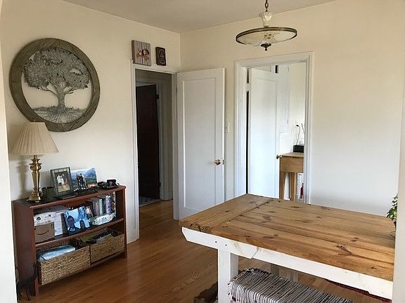 3rd image of 24 Fordham Ct