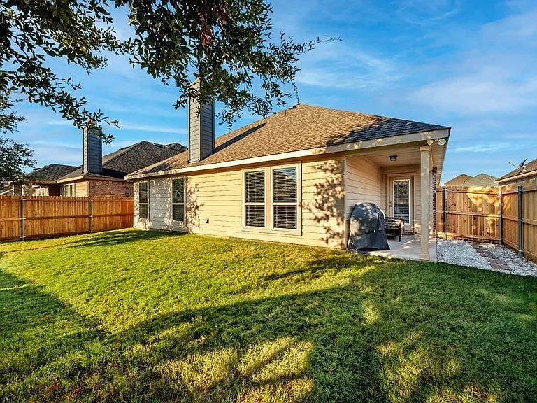 2413 Michelle Creek Dr — Photo 33