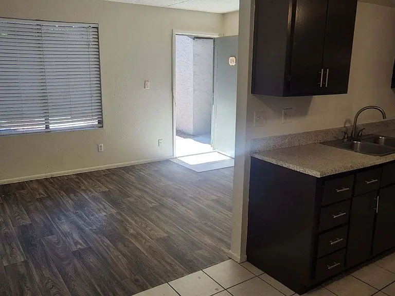 Modern Quarters Apartments — Photo 35