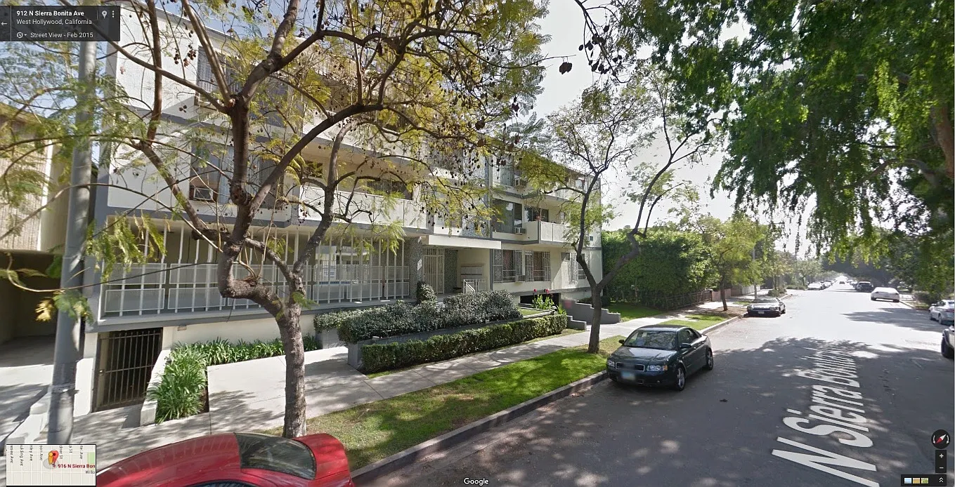 916 N Sierra Bonita Ave — Photo 2