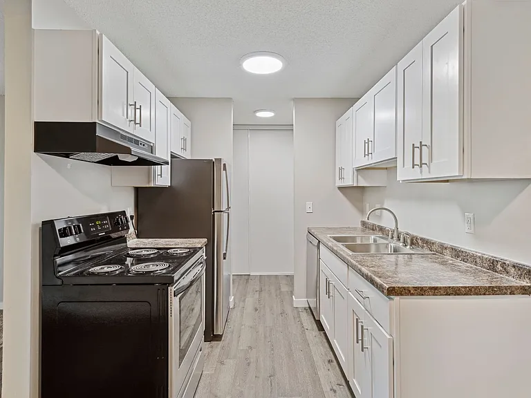 Eastgate Apartments — Photo 62