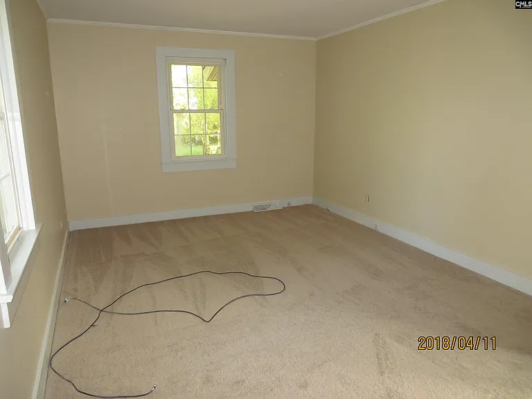 1312 Nunamaker Dr — Photo 2