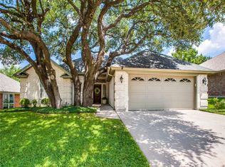 10816 Broken Arrow Trl, Fort Worth, TX 76108