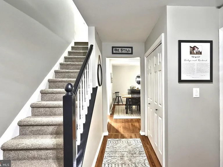 416 Huntington Dr — Photo 3