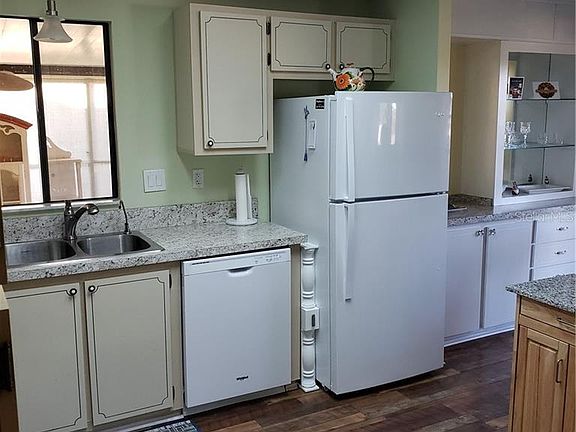 5th image of 1717 Palm Aire Dr