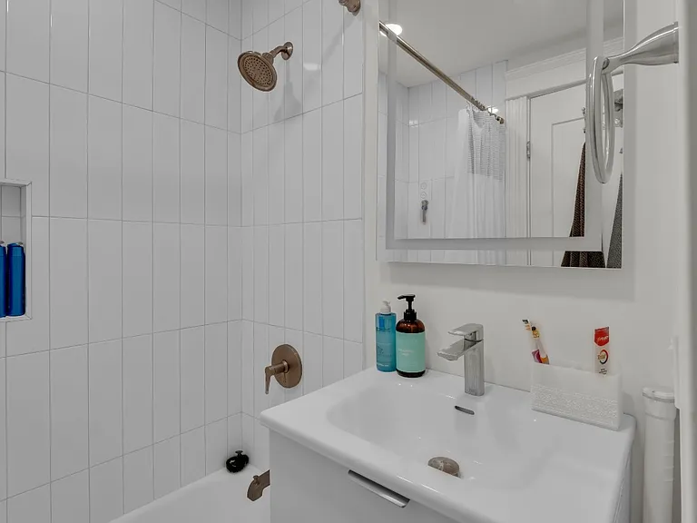 1020 Commonwealth Ave #201 — Photo 16
