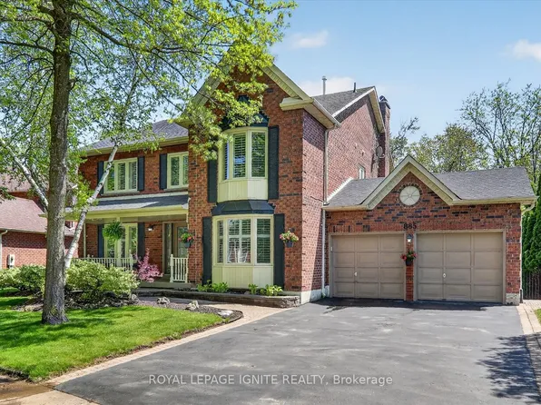 885 Baylawn Dr, Pickering, ON L1X 2N7