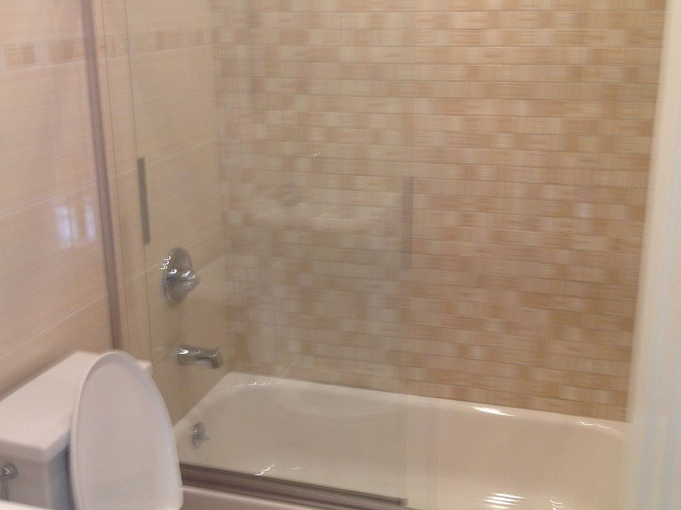 2nd image of 2855 Grace Ave