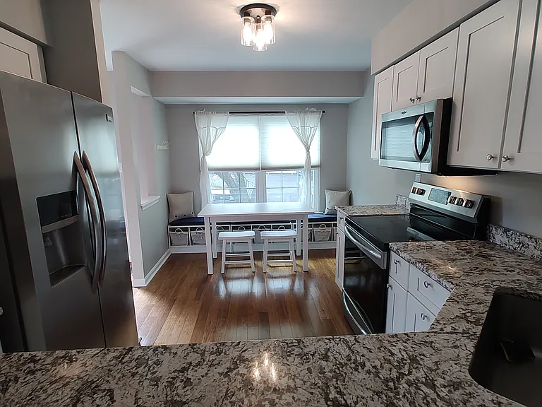 442 Darby Ln — Photo 6