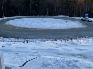 25 Newbury Road, Pelham, NH 03076