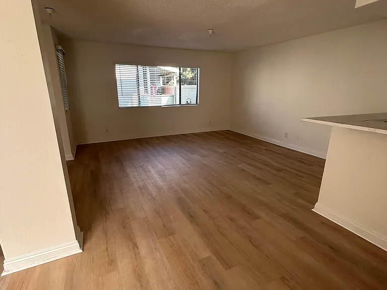 313 E Pine St #9 — Photo 10