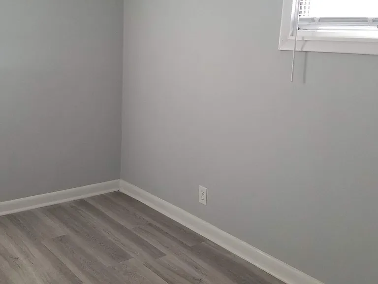131 N Main St — Photo 16