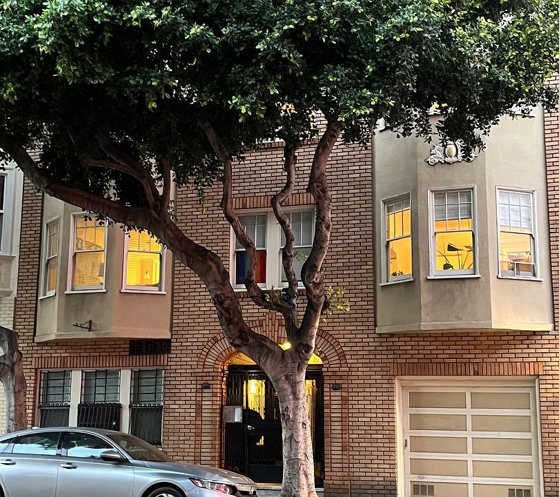 1st image of 230 Oak St #30