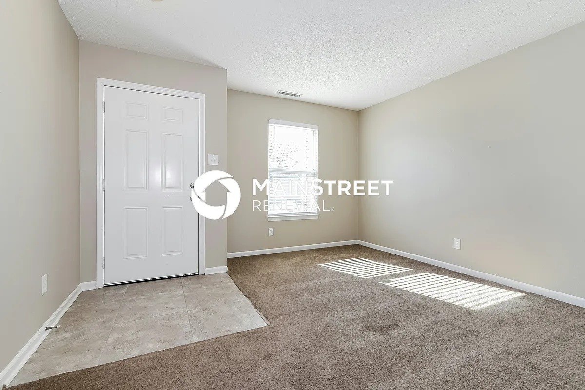 Living Room - 10762 Glenayr Dr