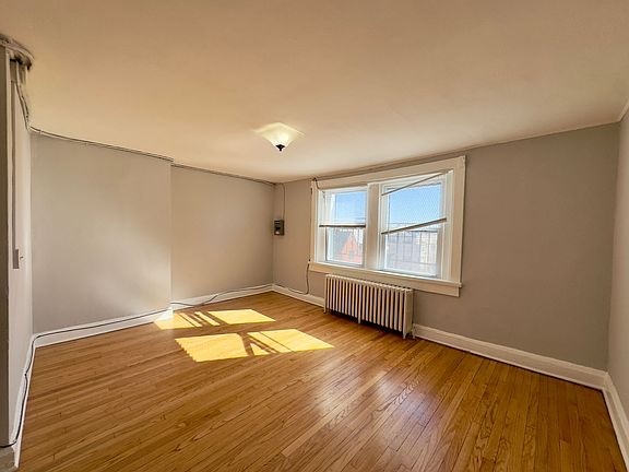 4th image of 1127 Saint Paul St APT 7