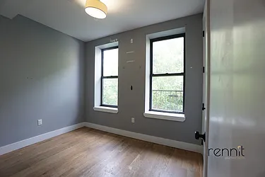 Rented by Rennit Inc.