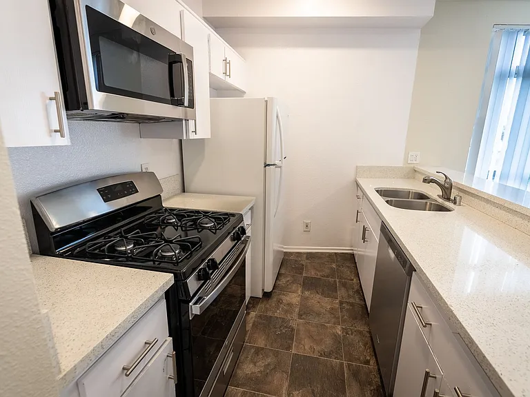14900 Moorpark Street — Photo 55