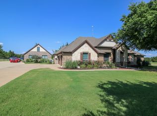 170 N Oak Branch Rd, Waxahachie, TX 75167