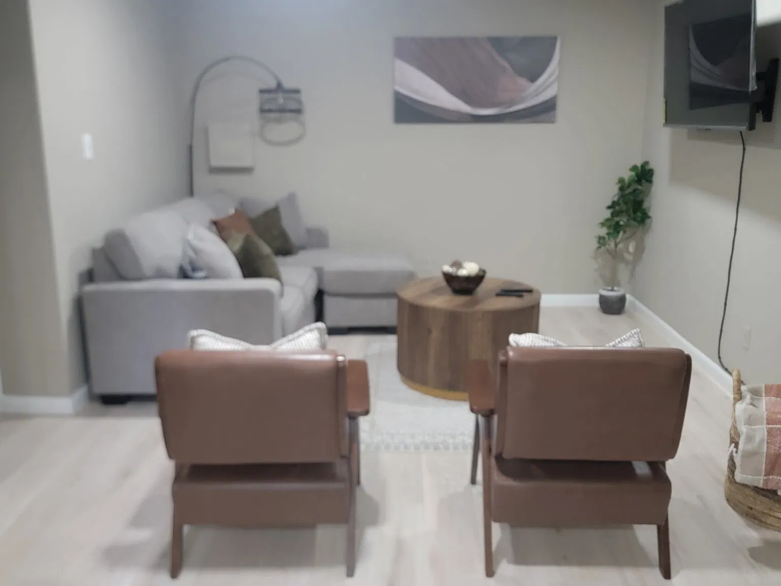 2 bed, 1.5 bath, 1900 sqft, $3,600 — Photo 4