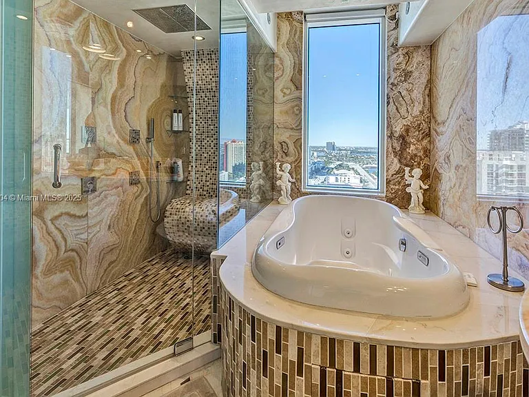 16699 Collins Ave #2508 — Photo 15
