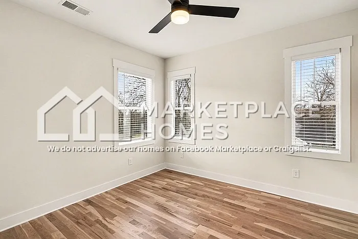 1034 E Trinity Ln #A — Photo 21