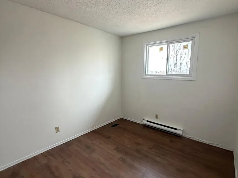 39 Coventry Cres — Photo 14