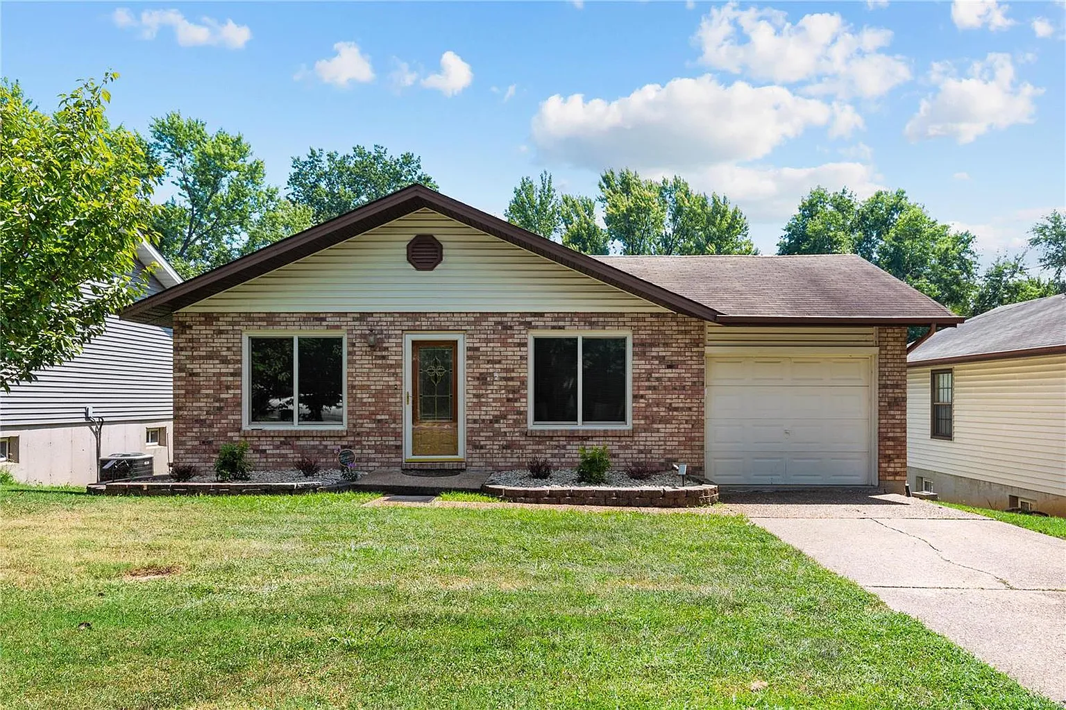 2722 Sedan Dr photo 1