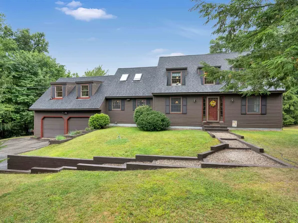 22 Raeder Drive, Stratham, NH 03885