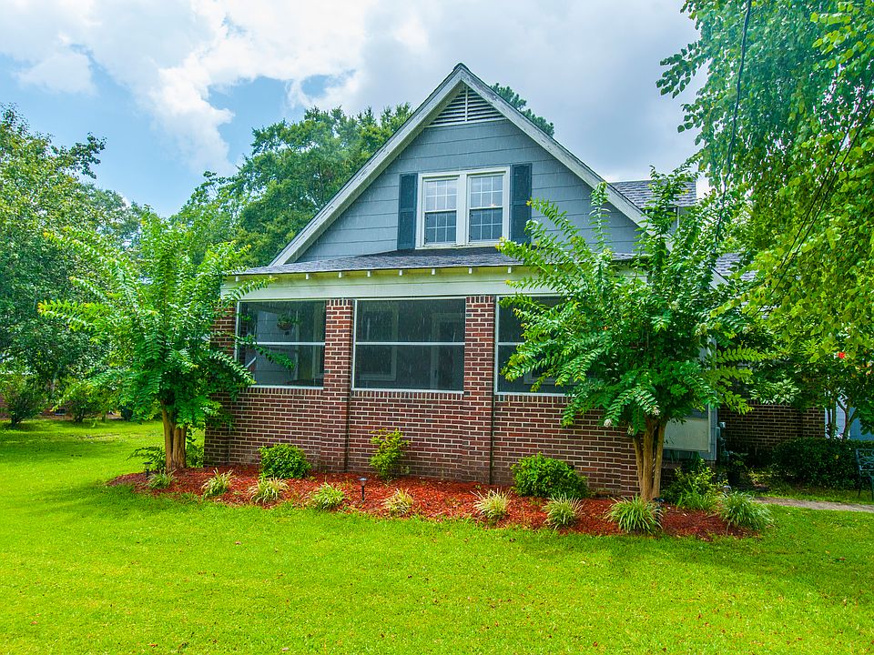 1st image of 1215 Park Place Dr. South