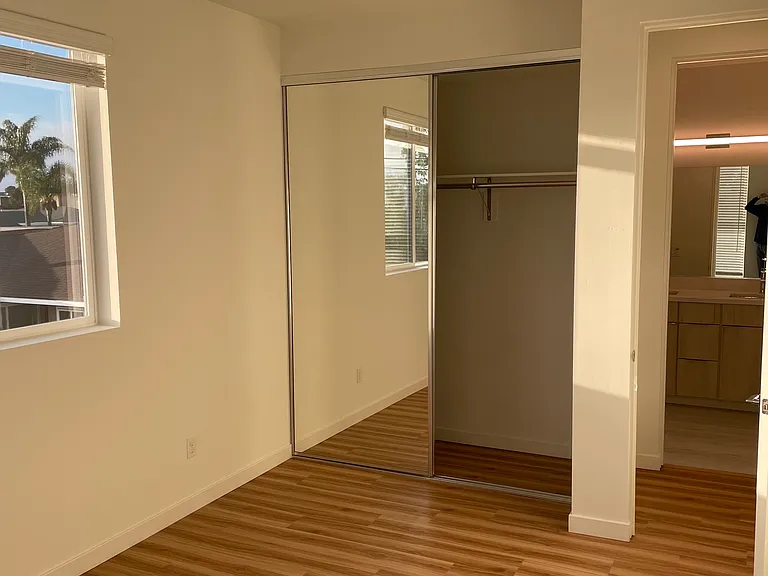 1166 Holly Ave #1 — Photo 11
