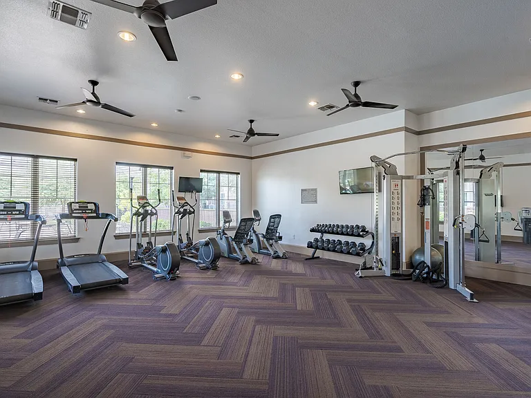Tradewinds Apartments — Photo 10