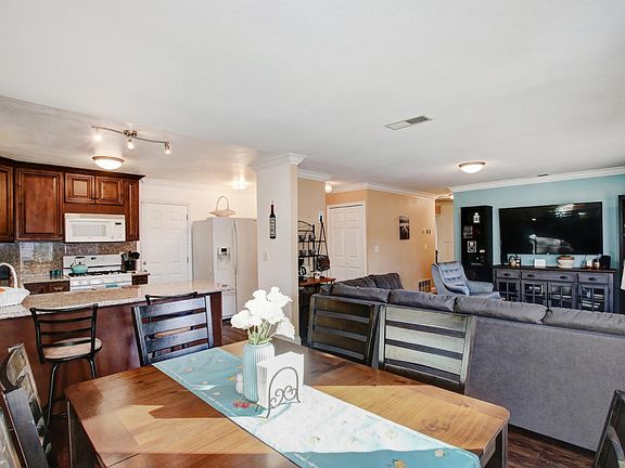 5th image of 7356 Arutas Dr