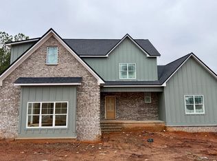 198 Estates Club Dr, Pell City, AL 35128