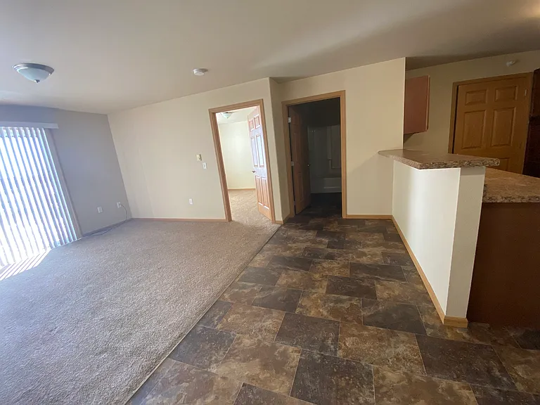 Stanley Apartments — Photo 35