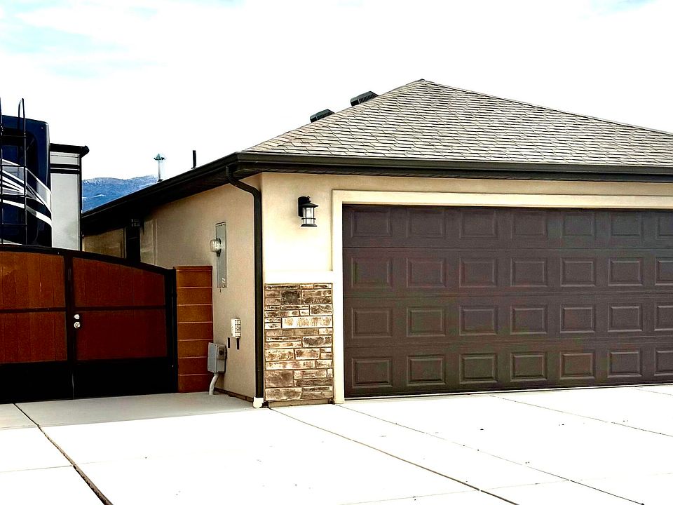 1st image of 3678 N Monarch Dr