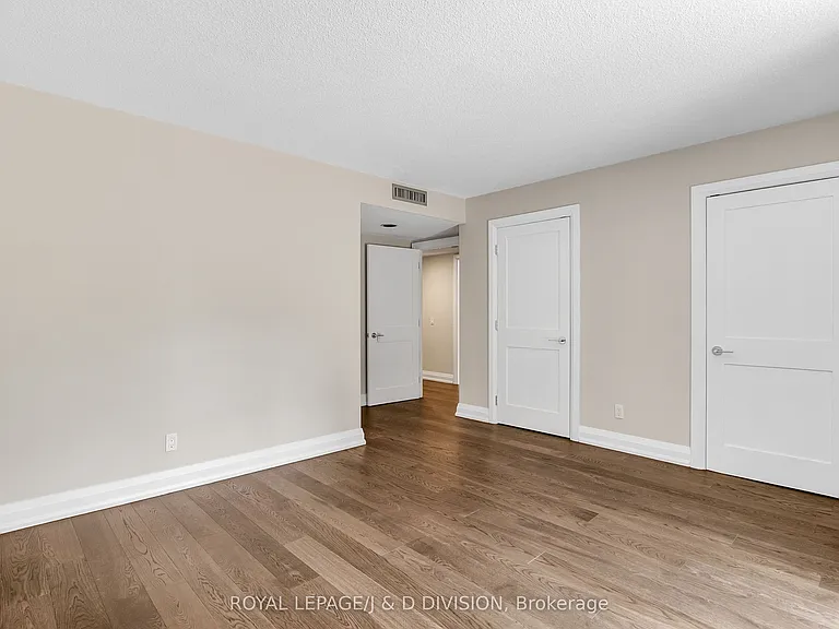 25 George St S #405 — Photo 30