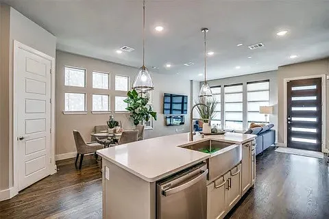 8052 Ingram Dr — Photo 4