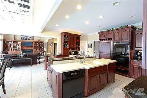 5th image of 16315 Knobhill Dr