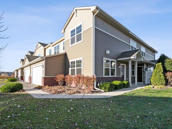 1601 Sumac Cir UNIT A, Carver, MN 55315
