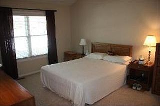 4th image of 26 Ascot Cir