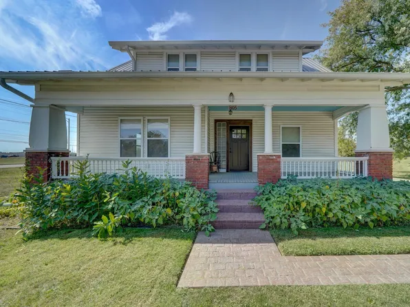 805 N Indiana Ave, Auburn, IN 46706