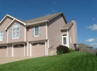505 Cape Cod Ct, Smithville, MO 64089