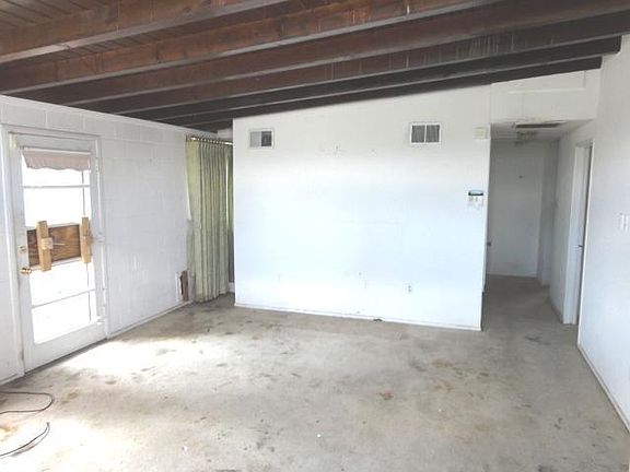 4th image of 3007 Morningside Dr NE